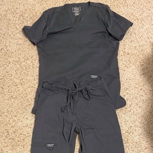 Cherokee Scrub Set. Top and Bottom XS